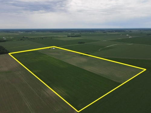 80 +/- Acres – Pattern Tiled Farmland with Home & Outbuildings